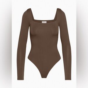 Aritzia Babaton Contour Square Neck Long Sleeve Brown Tan Bodysuit Size XXS